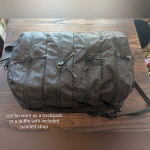 TOBIQ 30L duffle / duffel / travel bag / backpack 🖤 LIKE NEW